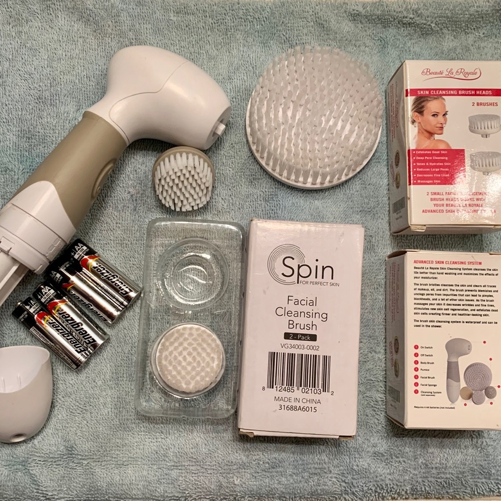 Spinning & exfoliating Face & body Spinning brush